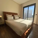 Dynasty Estate - Palmiers Luxury Suites About 3 Min From Tram Station