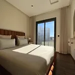Dynasty Estate - Palmiers Luxury Suites About 3 Min From Tram Station