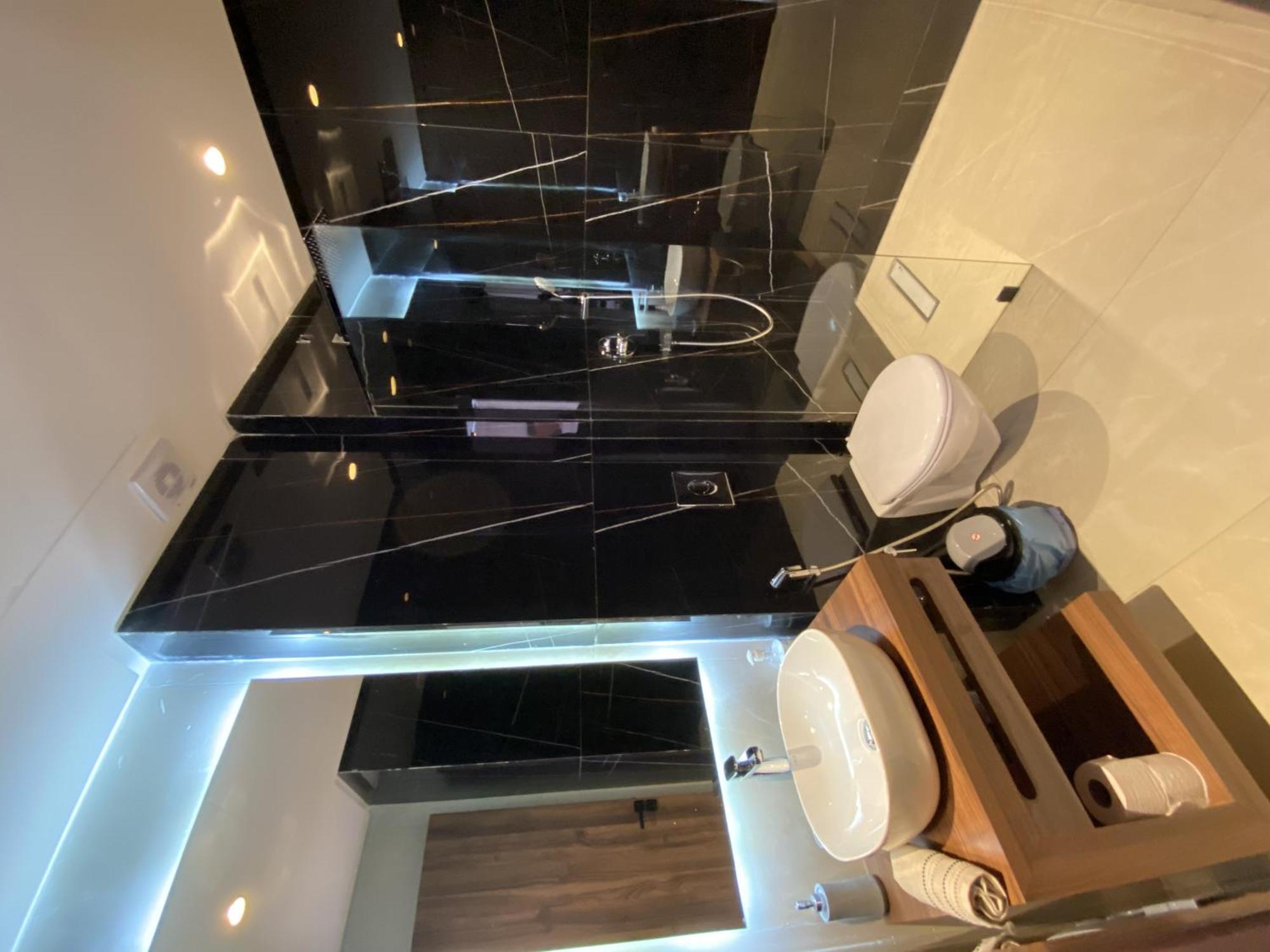 Dynasty Estate - Palmiers Luxury About 3 Min From Tram Station Casablanca